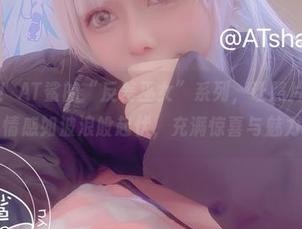 原图揭秘！AT鲨的“反差巫女”系列，让照片里的色彩与情感如波浪般起伏，充满惊喜与魅力！