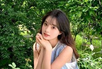 揭开神秘面纱：Asagiriai御姐写真原图下载，带你领略她的风采！