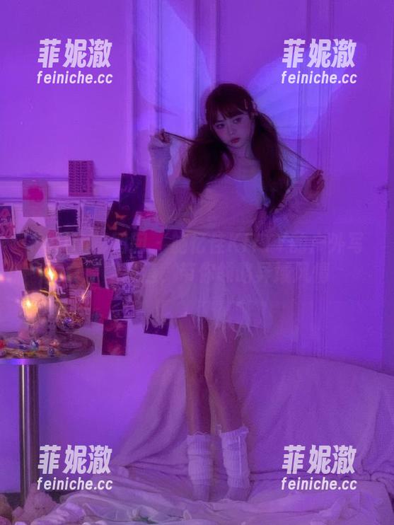 Feilin嗲囡囡 - 施忆佳KITTY的户外写真原图精选，带你领略异域风情