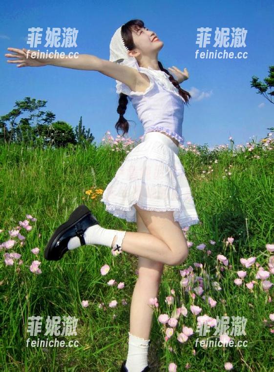 GIRLT果团网-尹意纯 GIRLT果团网 - 尹意纯吊带写真震撼登场,高清图库呈现她的青春气息