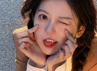GIRLT果团网 – 最新黄歆苑套装：错过这组，你就是缺了笑点的时尚达人！