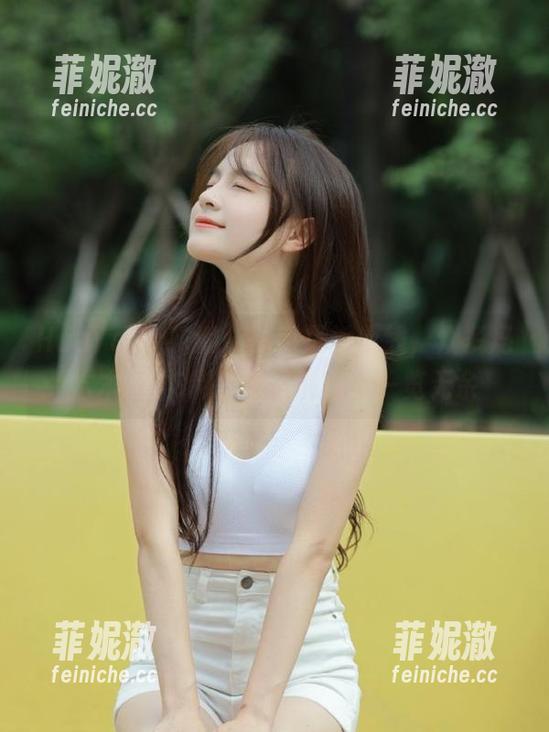 HuaYang花漾-冯木木LRIS HuaYang花漾 - 网盘震撼上线,众多冯木木LRIS制服作品等你来一览无余