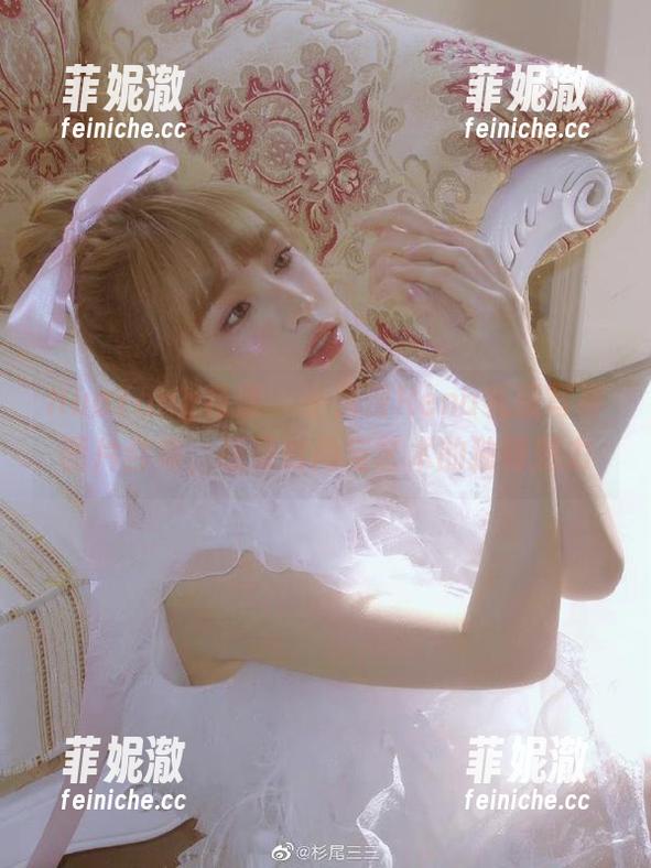 HuaYang花漾-小海臀Rena HuaYang花漾 - 小海臀Rena礼服写真图片合集,感受时尚与艺术的独特魅力