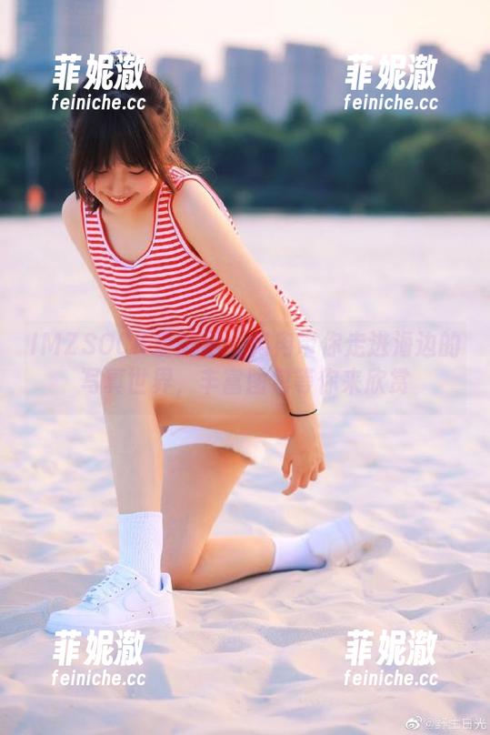 IMZSOCK爱美足-冉冉 IMZSOCK爱美足 - 冉冉带你走进海边的写真世界,丰富图包等你来欣赏