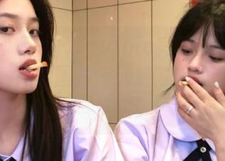 IMiss爱蜜社 – Lavinia肉肉带你感受圣诞魔力，高清图片传递她独特的节日气息与风采！