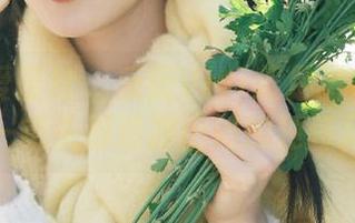 IMiss爱蜜社 – 乐薇Vivi美足图包合集：每一镜头都透露出她的独特风格