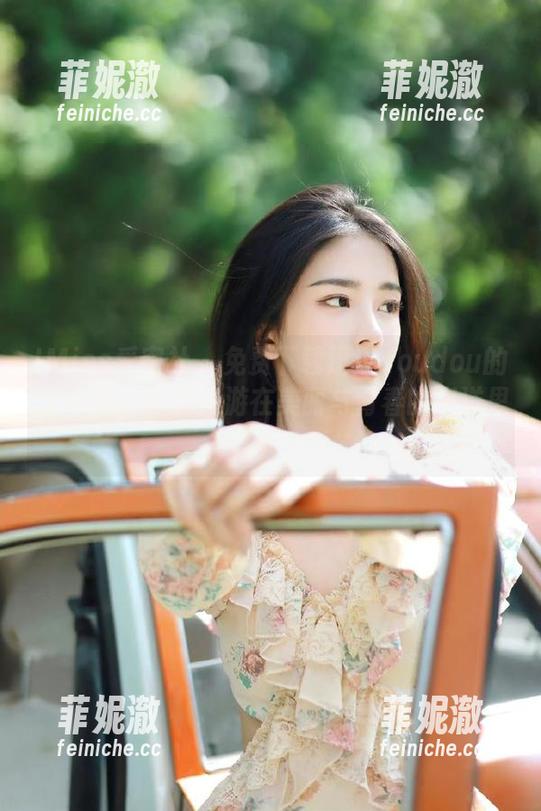 IMiss爱蜜社 - 免费下载逗逗doudou的JK写真，带你畅游在美丽与青春的海洋里！