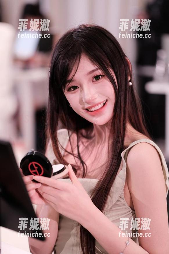 MFStar模范学院 - 诱惑夏玲蔓美腿，感受她写真中的图片艺术之美