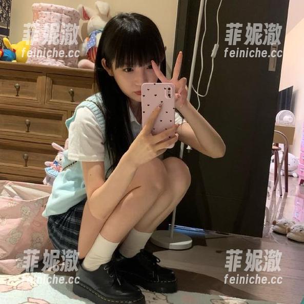 MiStar魅妍社-兜豆靓Youlina MiStar魅妍社 - 兜豆靓Youlina教你如何穿白裙,快来下载全套写真吧