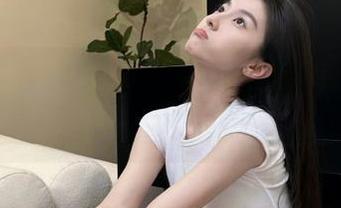 MiStar魅妍社 – 写真集更新啦！萌汉药baby很酷带你走入奶牛的梦幻世界！