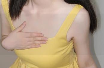 MiStar魅妍社 – 写真中的白衬衫与闵妮Mily：当我自诩时尚时，镜子里却是个搞笑达人！