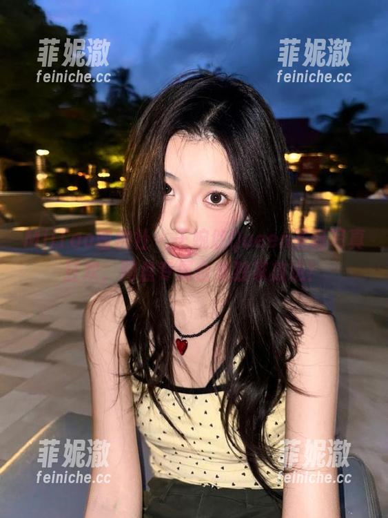 MiiTao蜜桃社-王婉悠Queen MiiTao蜜桃社 - 王婉悠Queen圣诞写真狂欢,网盘专属合集独家放送!