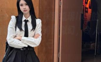 MiiTao蜜桃社 – 探索琉璃lily的私拍世界，油亮写真作品如梦似幻，令人陶醉不已