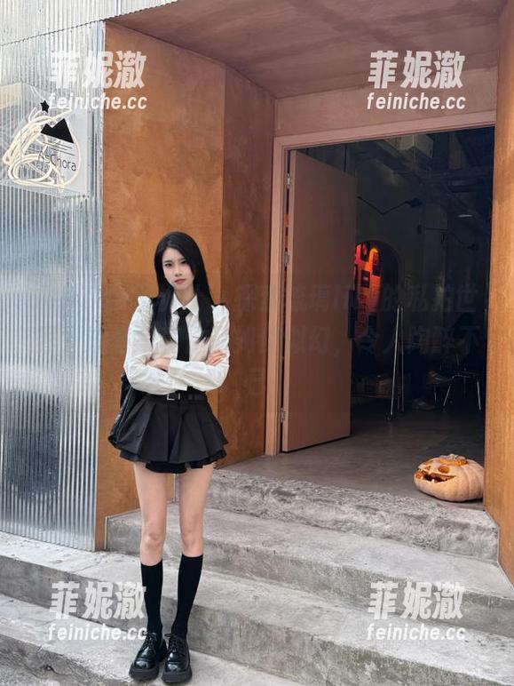 MiiTao蜜桃社 - 探索琉璃lily的私拍世界，油亮写真作品如梦似幻，令人陶醉不已
