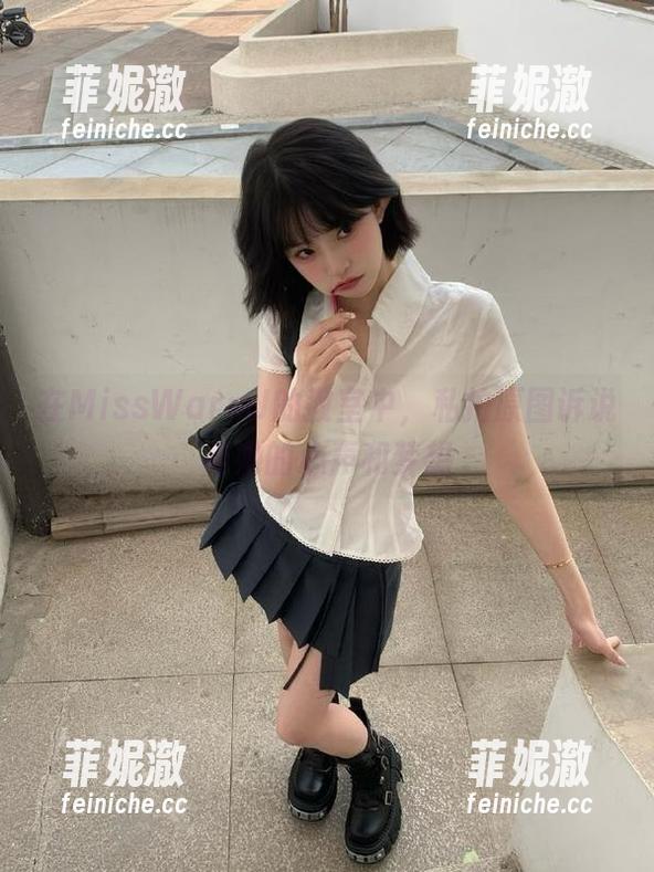 MissWarmJ 在MissWarmJ的教室中,私拍原图诉说着她的心声和梦想