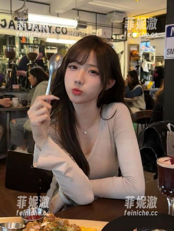 MyGirl美媛馆 - 绮里嘉的‘学姐’写真合集：一场心动的视觉工程，翻开就是惊喜的图册！