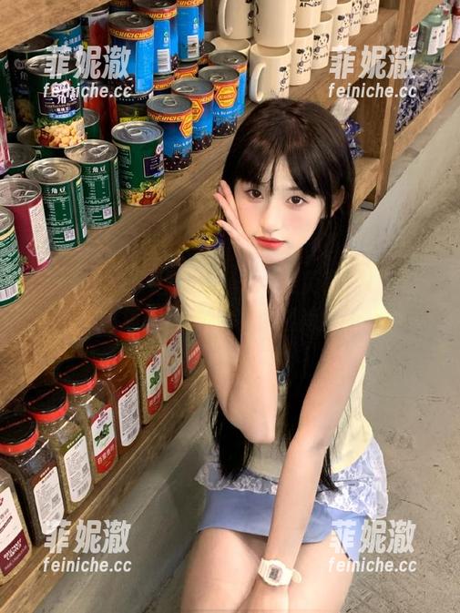 QingDouKe青豆客 - 张美荧高跟鞋写真，图集精选让你领略时尚新高度