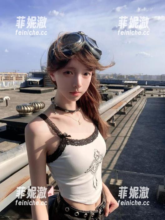 QingDouKe青豆客 - 让高清颜美汐的夏天写真点亮你的心情，快来下载这份清新唯美的夏日作品！