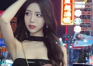 SSA丝社 – 小雨独特女仆私房写真，展现每一个细节的优雅与柔软