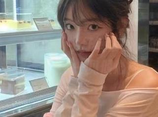 Sira(시라)的最新牛仔裤套图，甜美又时髦，让人一见倾心！