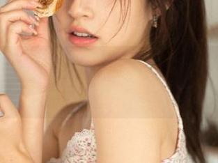 TASTE顽味生活 – 探秘哈妮HaaNi的纯白写真集：美丽背后的故事与精彩资源