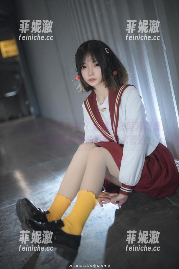 TouTiao头条女神-周熙妍 TouTiao头条女神 - 细腻油亮写真图集:周熙妍的视觉故事与艺术表达