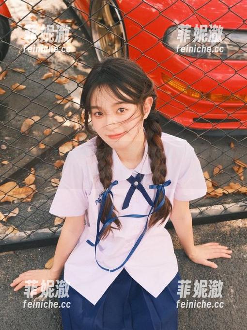 TouTiao头条女神 - 在线获取李丽莎和服写真，让你的审美水平瞬间提升！