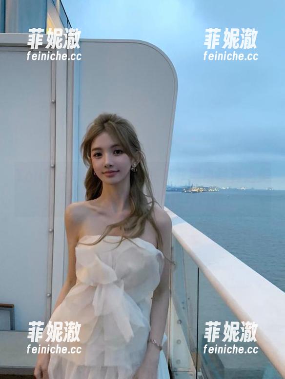 TouTiao头条女神-陈亦菲 TouTiao头条女神 - 陈亦菲黑白写真之美,原图带你领略她的独特风格!