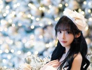 UGirls尤果网 – 凌希儿的白色时尚：写真集分享，带你领略独特的生活态度