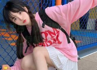 UGirls尤果网 – 刘姗姗眼镜私房写真：展现独特魅力的时尚大片