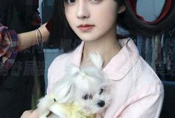UGirls尤果网 – 娜依灵儿的定制瑜伽写真，领略舒展姿态与自然之美的完美结合