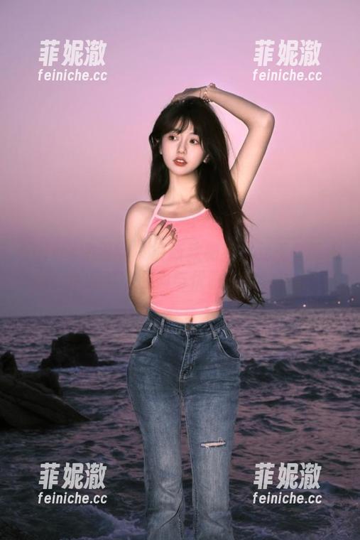 UGirls尤果网 - 最新款杨乔之女王套图来袭，带你领略时尚与优雅的完美结合！