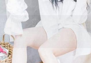 UGirls尤果网 – 邀你观看游子熙的时尚套装写真，探索个性与魅力的碰撞