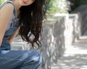 UGirls尤果网 – 在王瑞儿的蕾丝原图中，发现搞笑的图包，绝对让你乐开怀！