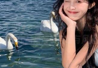UGirls尤果网 – 当陈宝拉化身奶牛：她的写真作品集展现自嘲与风趣