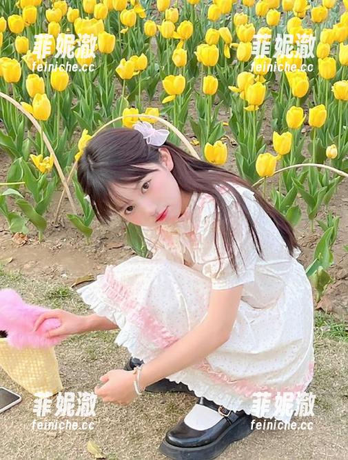 跟随Uhye(이유혜)的私房泳衣作品，感受阳光沙滩的惬意与欢愉！