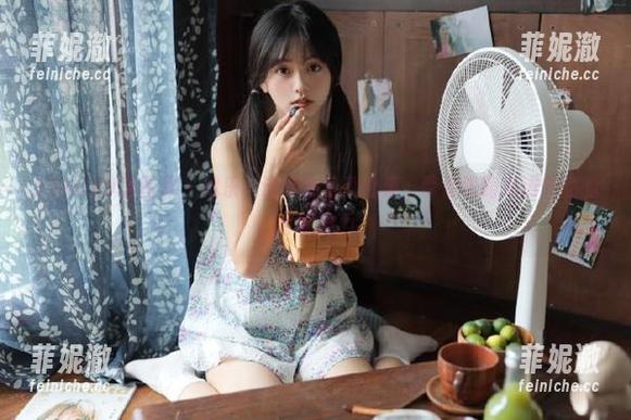 XIAOYU语画界 - 林乐一连体衣写真合集，带你领略高清作品的艺术魅力