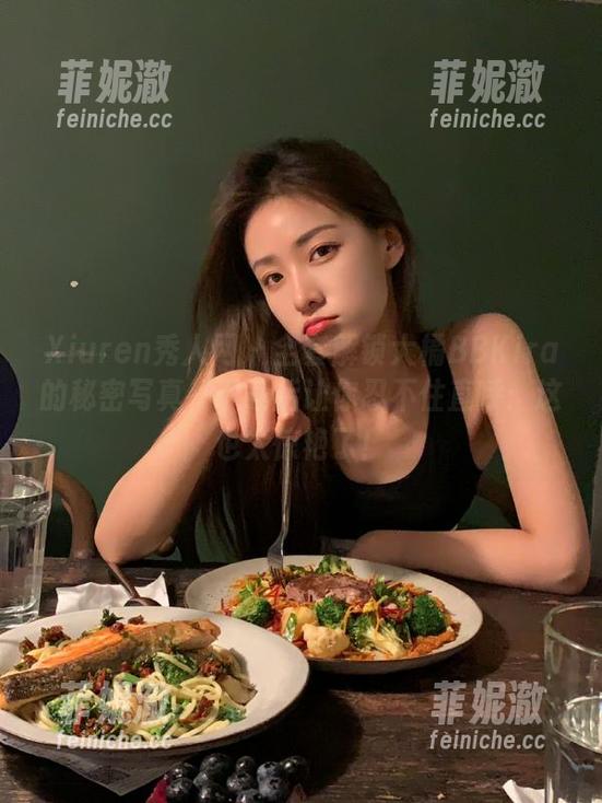 Xiuren秀人网 - 全套解锁大橘BBKira的秘密写真，下载后让你忍不住直呼：这也太惊艳了！