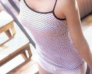 Xiuren秀人网 – 最新娜露selena美足写真合集重磅更新，感受每一瞬间的美丽