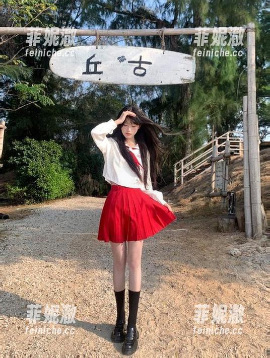 Xiuren秀人网 - 小尤奈居家写真更新：作品中流露出来的生活气息，真是太诱人了！