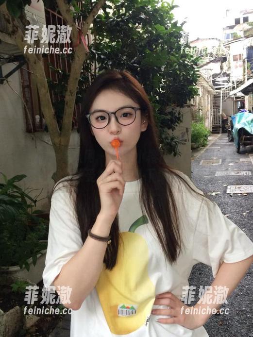 Xiuren秀人网 - 探索小樱koko御姐的美图合集，感受她在镜头下的自信与妩媚