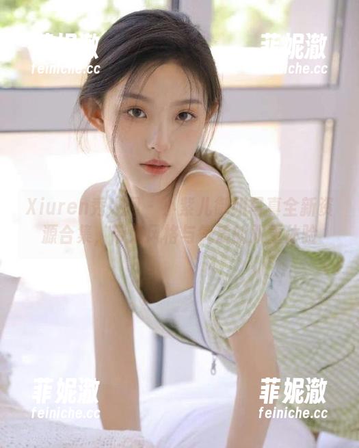 Xiuren秀人网-小紫儿 Xiuren秀人网 - 小紫儿御姐写真全新资源合集,带来风格与气质的双重体验