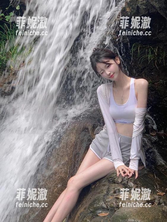 Xiuren秀人网-少女心雪雪 Xiuren秀人网 - “少女心雪雪”泳池写真美图最新更新,献上夏日清凉与浪漫,让心情焕然一新!
