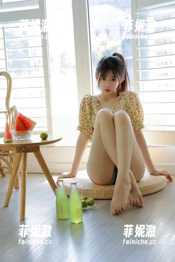 Xiuren秀人网 - 眼镜魅力无限：李雅柔182CM的高清写真合集，必看作品