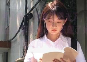Xiuren秀人网 – 在夏日阳光下，杨可可coco短裙的美图与照片，展现了她的甜美与时尚气息！