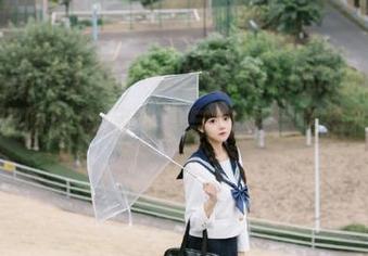 Xiuren秀人网 – 梦灵儿Mini的旅拍写真，每张原图都藏着她与自然亲密接触的秘密