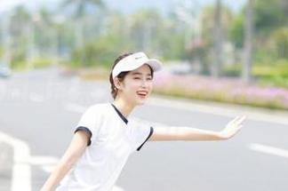 Xiuren秀人网 – 在线探索梦然同学的裤里丝，原图带来无与伦比的视觉享受与动人魅力