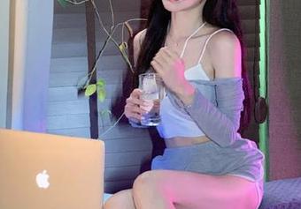 Xiuren秀人网 – 汐汐baby白丝精选写真集：记录青春与灵动的独特视角
