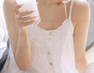 Xiuren秀人网 – 最新更新的沐子熙V护士写真原图，展现无畏与美丽的完美结合
