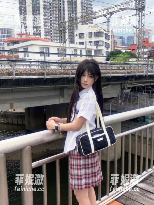Xiuren秀人网 - 王馨瑶Yanni丝袜写真精选：优雅与魅力的视觉盛宴